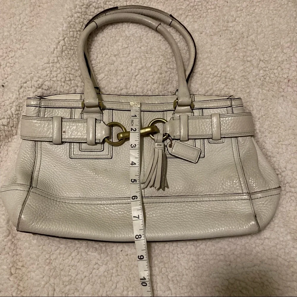 Coach Vintage pebbled white leather tassel bag